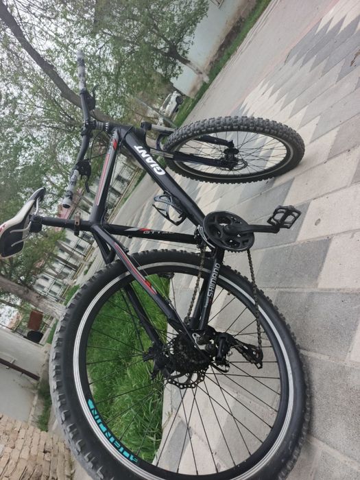 велосипед фирмы Giant