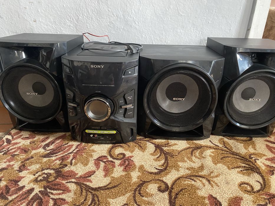 Музыкальный центр sony