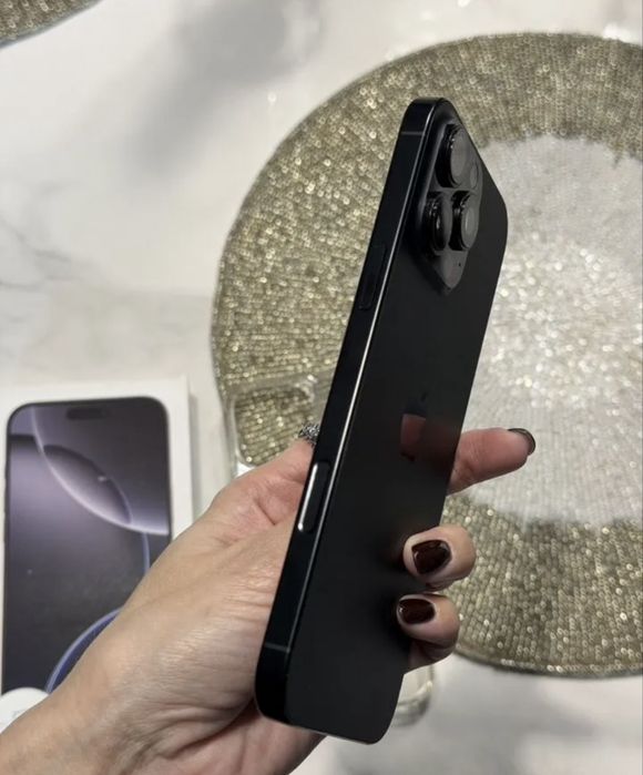 Айфон 16 PRO на 256