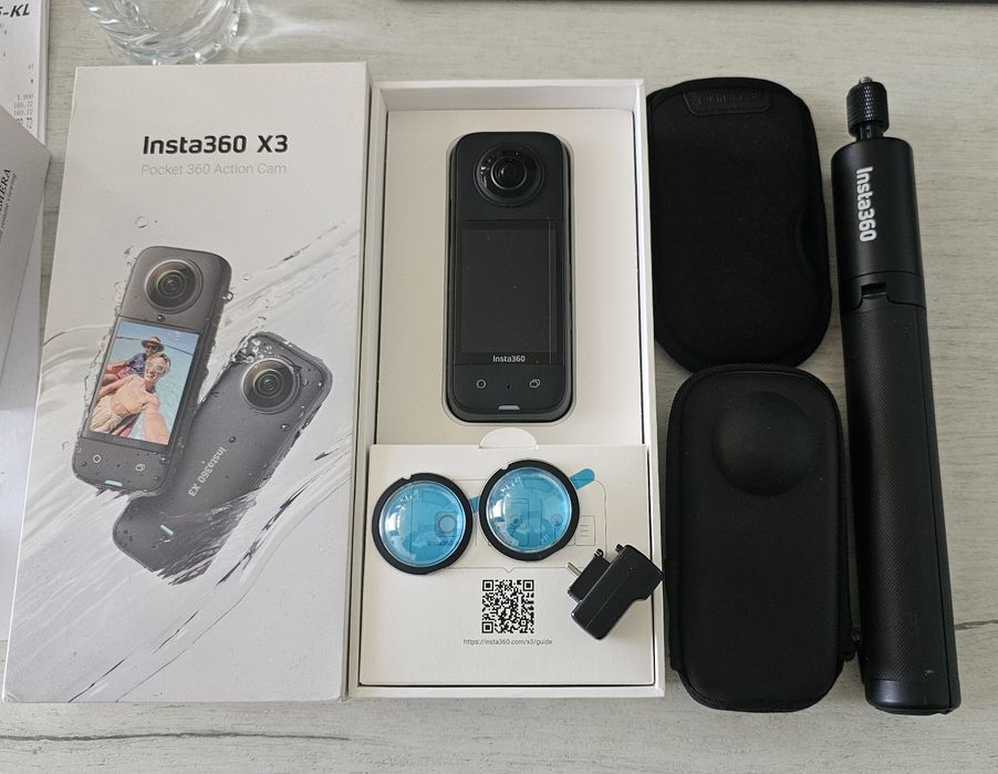 Екшън камера insta360 x3 + аксесоари