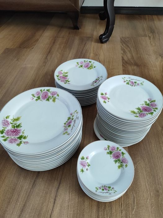 Кухонные посуды новые срочно продаётся