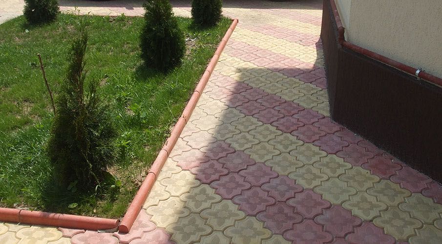 Pavaje pavele dale pentru Gradina. Montaj transport