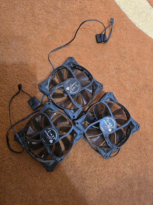 Gigabyte B360M D2V + Intel i3-8100