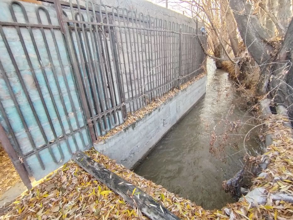 Участка сотилади 1.7 рохат постдан 2 км утганда