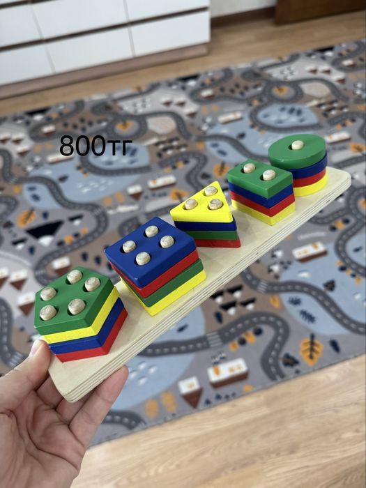Продам развивающие игрушки