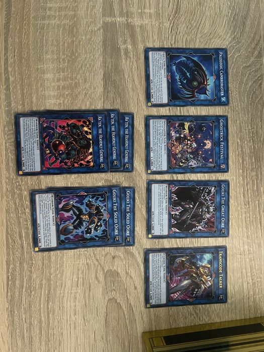 Продавам Yu-Gi-Oh ОРИГИНАЛНИ карти.