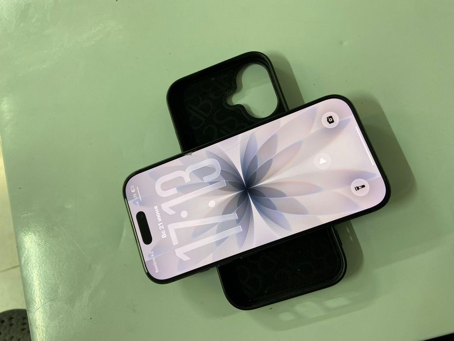 Продам iphoni 17