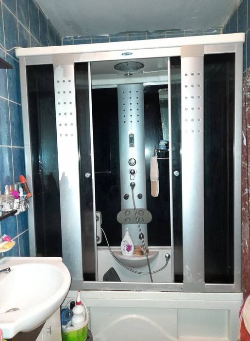 Vând apartament mare are 62 mp