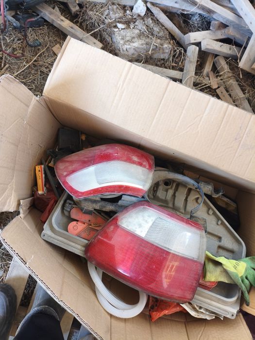 Опель Омега Б задние стопы