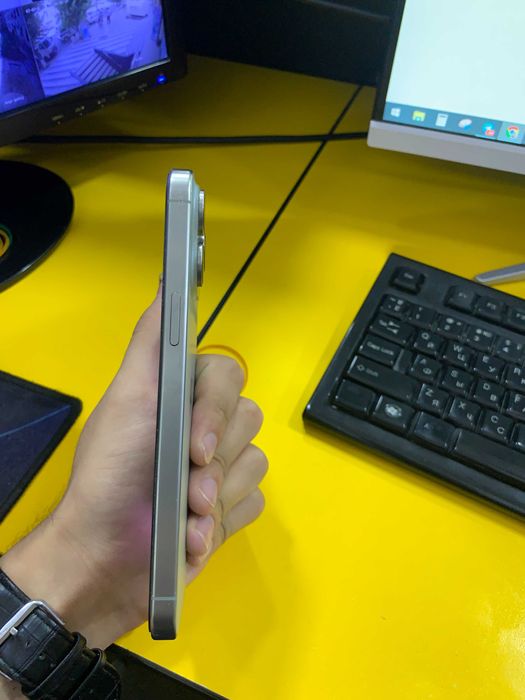 iphone 15 max sotiladi xolati ideal