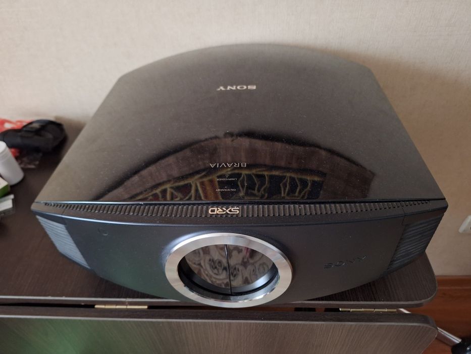 Продам Проектор SONI Bravia