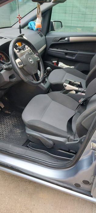 Opel Zafira B 1.7