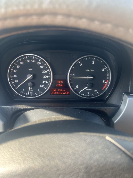Vand Bmw e91 ,km reali  toate actele  la zi mai multe detalii in privat la nr 0733869685