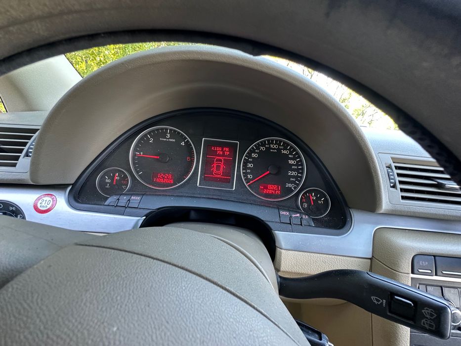 Продава се Audi A4B7 1.9TDI