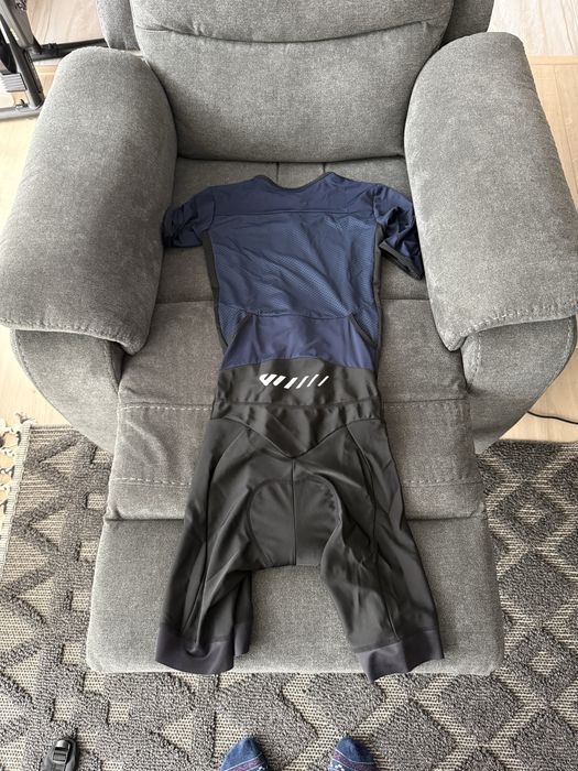 Costum pentru bicicletă sau triatlon cu fermoar in fata - M - nou