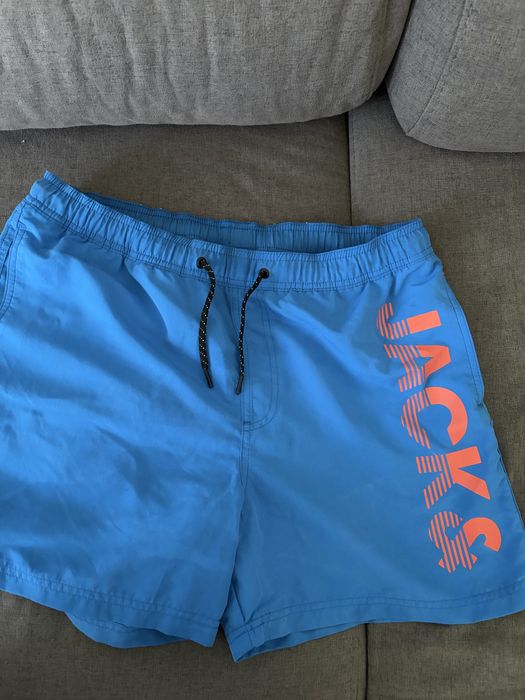 Мъжки бански champion L  и Jack jones M размер!