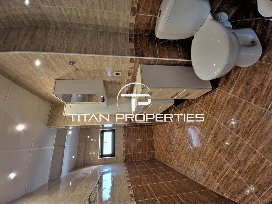 Дава се под наем Тристаен апартамент в Пловдив, Център - 120 кв.м за 550 € - Снимка #10