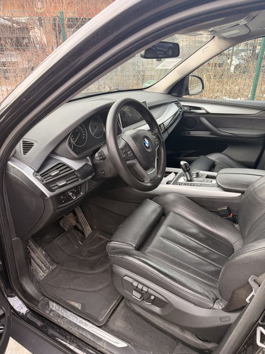Vand BMW X 5 foarte bine intretinut