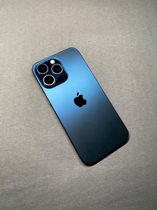 Продам iphone 15pro 256гб