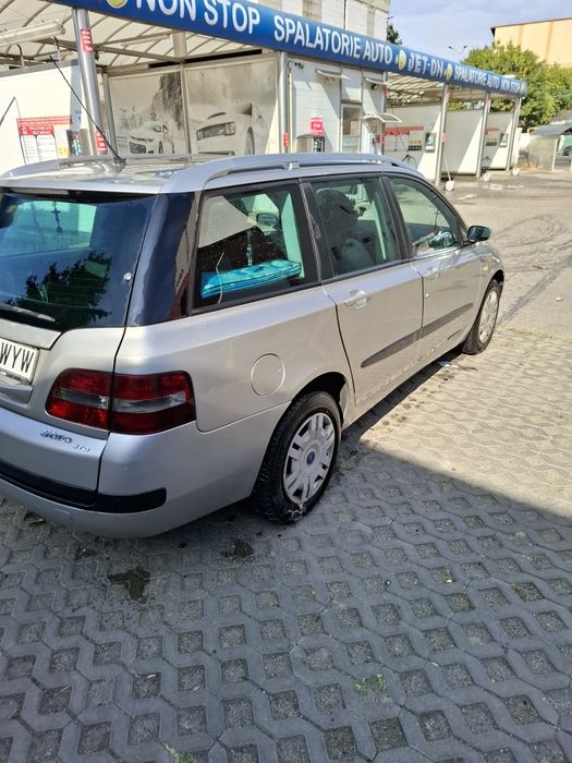 Fiat Stilo 1900 jtd Break sau schimb cu  Smart