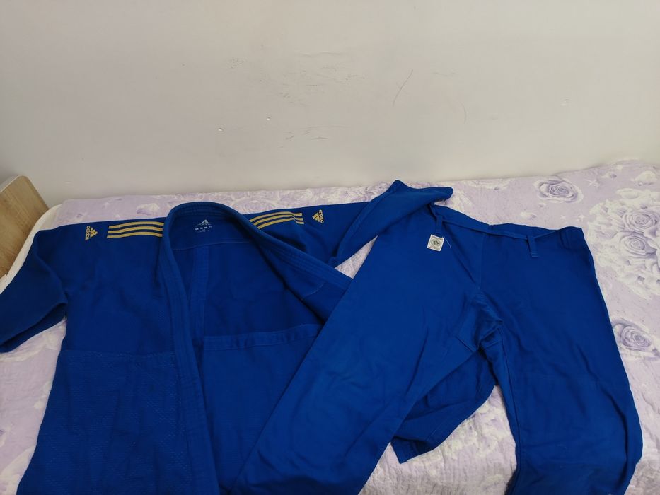 Продаю кимоно для дзюдо