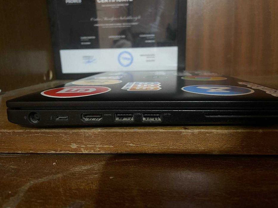 i7 Noutbuk / 8GB RAM / SSD 256GB / Tez ishlaydi