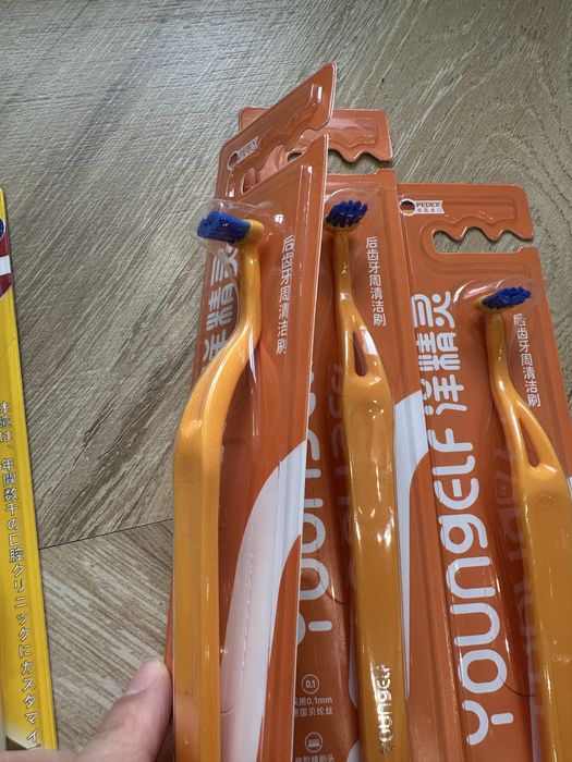 Новые зубные щетки