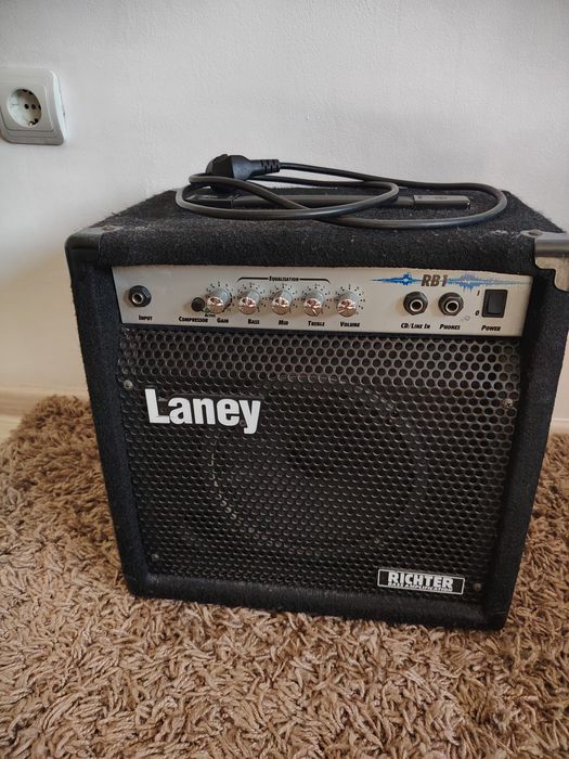 Басов усилвател Laney RB1 Richter 1 и бас китара J&D ,(Jack & Danny)5 W