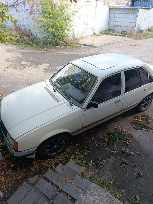 Продаю автомобиль Опель Рекорд