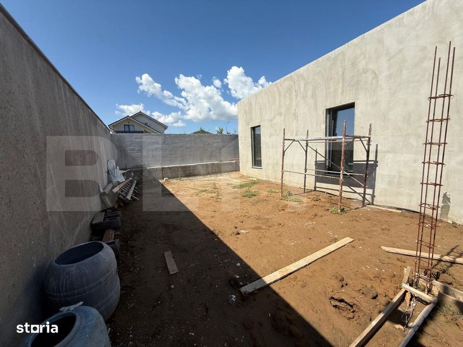 Casa parter, 65 mp utili, 220 mp teren, zona Damila