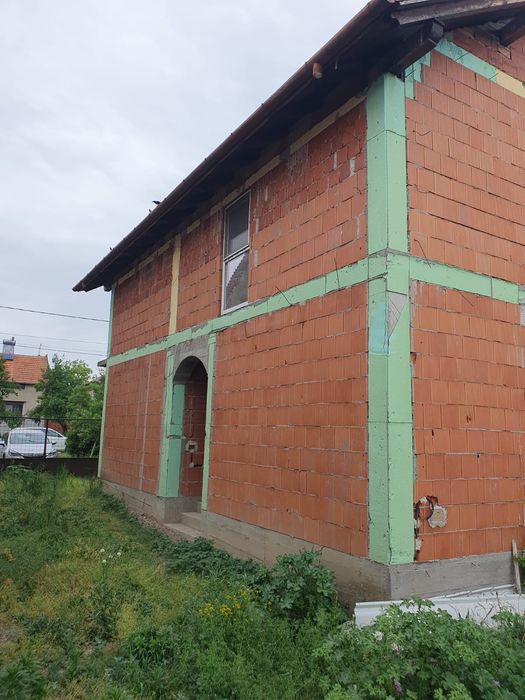 Casa de vânzare  și teren