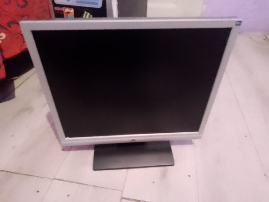 Pc,monitor tastatura,maus, boxe