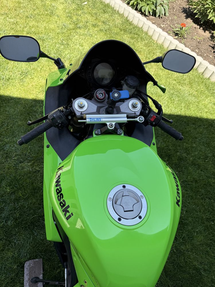 zx4r kawasaki ' Auto, moto si ambarcatiuni ' OLX.ro