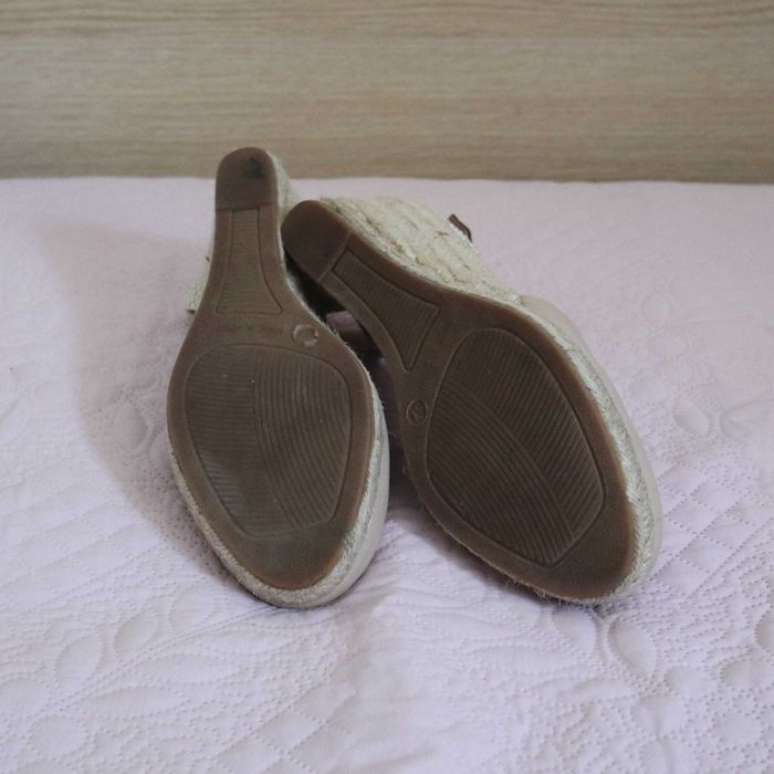 Летни сандали с широк ток и обувки с платформа