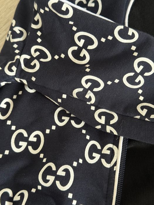 Gucci запазен екип еластичен