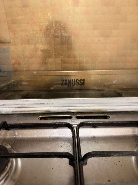 Продам газ плиту