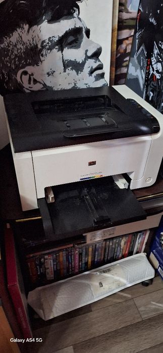 Продам цветной лазерный принтер