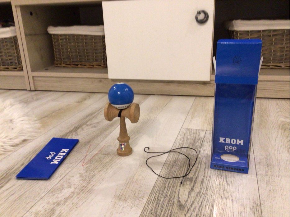 Krom Pop LoL Sticky Clear - Stare foarte bună