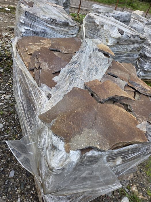 Vând piatra naturala de munte