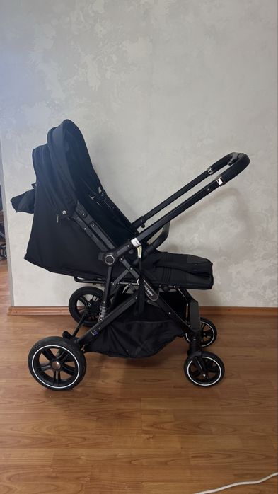 Продам коляску новая