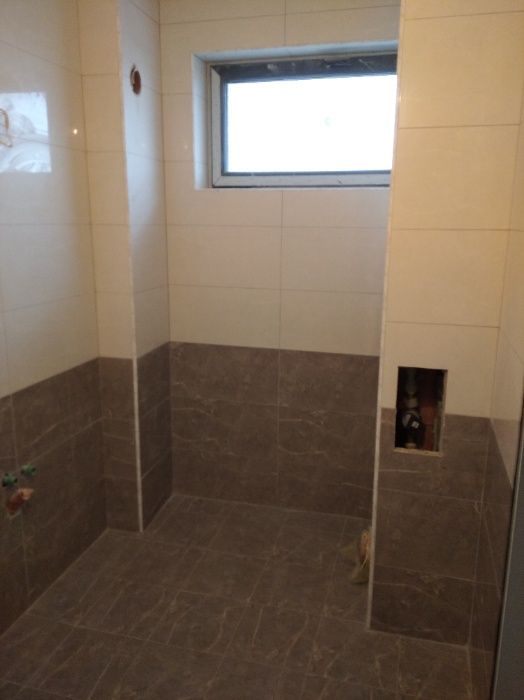 Опитен майстор фаянсаджия, теракота, гранитогрес