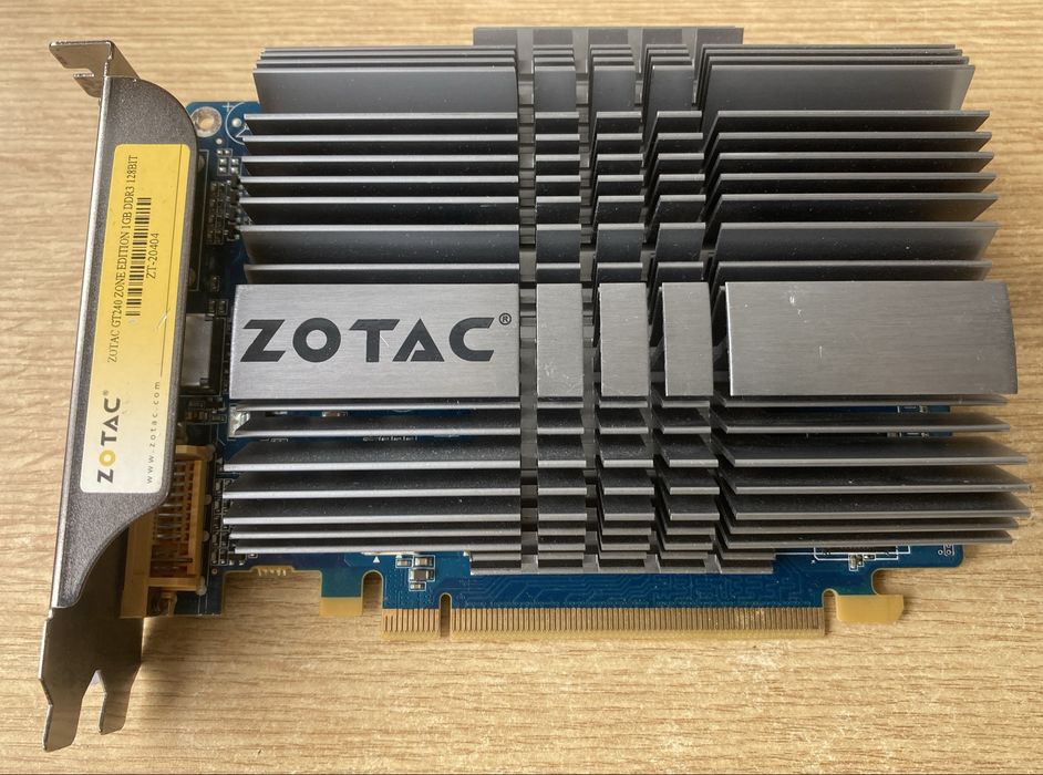 Placa video Zotac GT240 PCI express