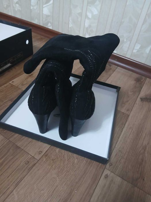 Женские сапоги 39 размер