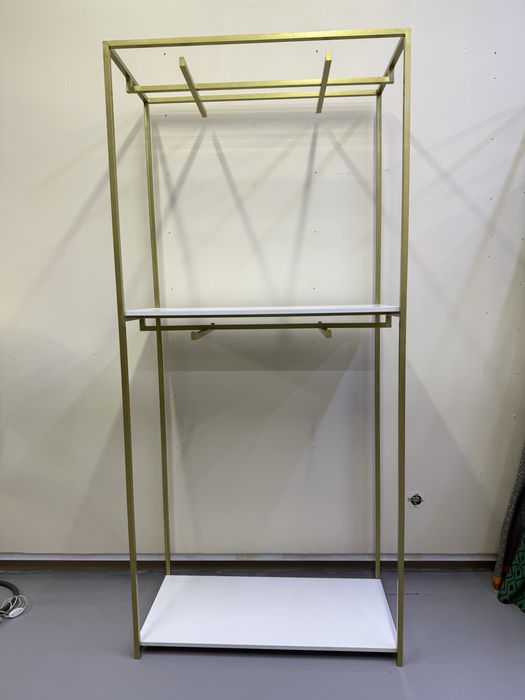 Торговые рейлы для магазина одежды