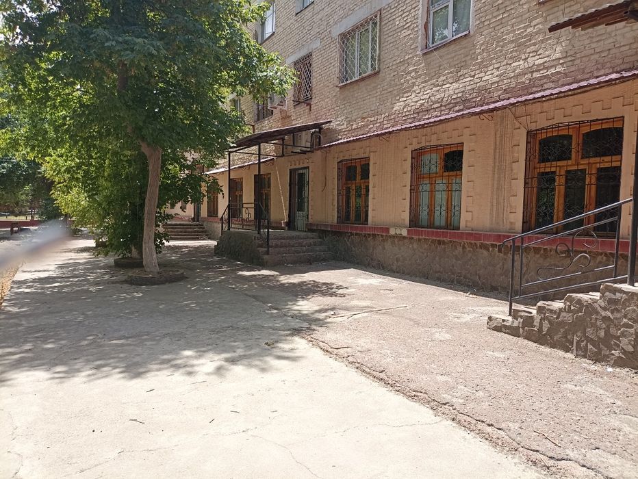 Продаётся или сдаётся в аренду, нежилое помещение 420м²