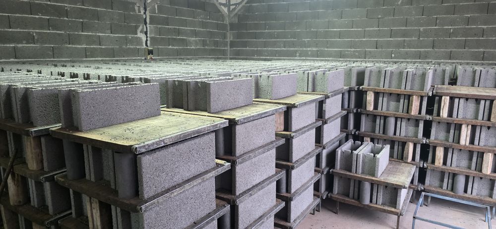 Linie automata vibropresa prefabricate beton boltari pavaje borduri