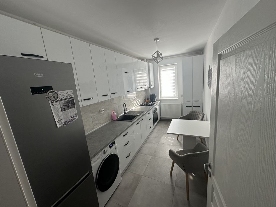 Apartament 4 camere, 2 bai,pe doua nivele