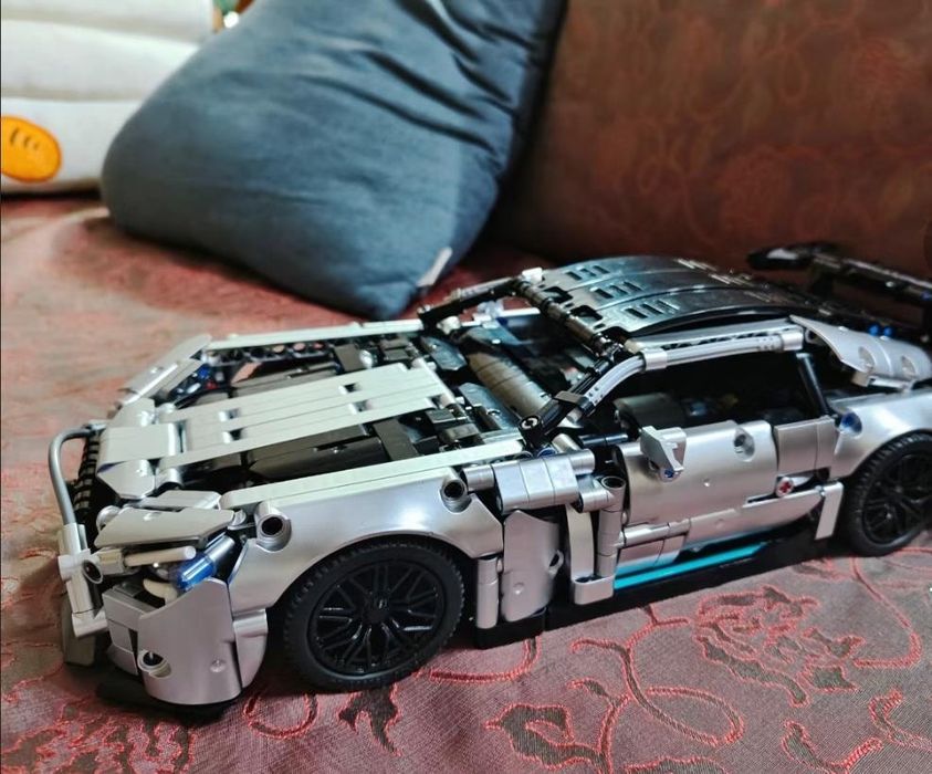 Истребитель и лего машина