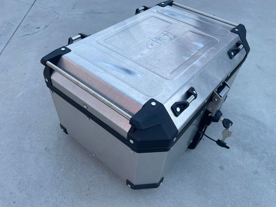 Top box Givi trekker outback 58l profesionala