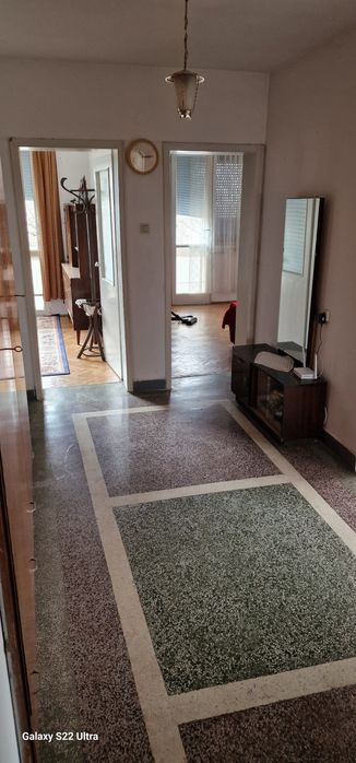 Дава се под наем Многостаен апартамент в Разград, Стефан Караджа - 120 кв.м за 199494.66 € - Снимка #2